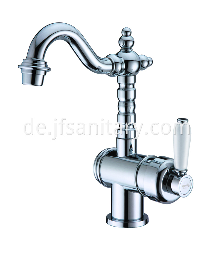 Contemporary Deck Mounted Brass Single Lever Kitchen Faucets